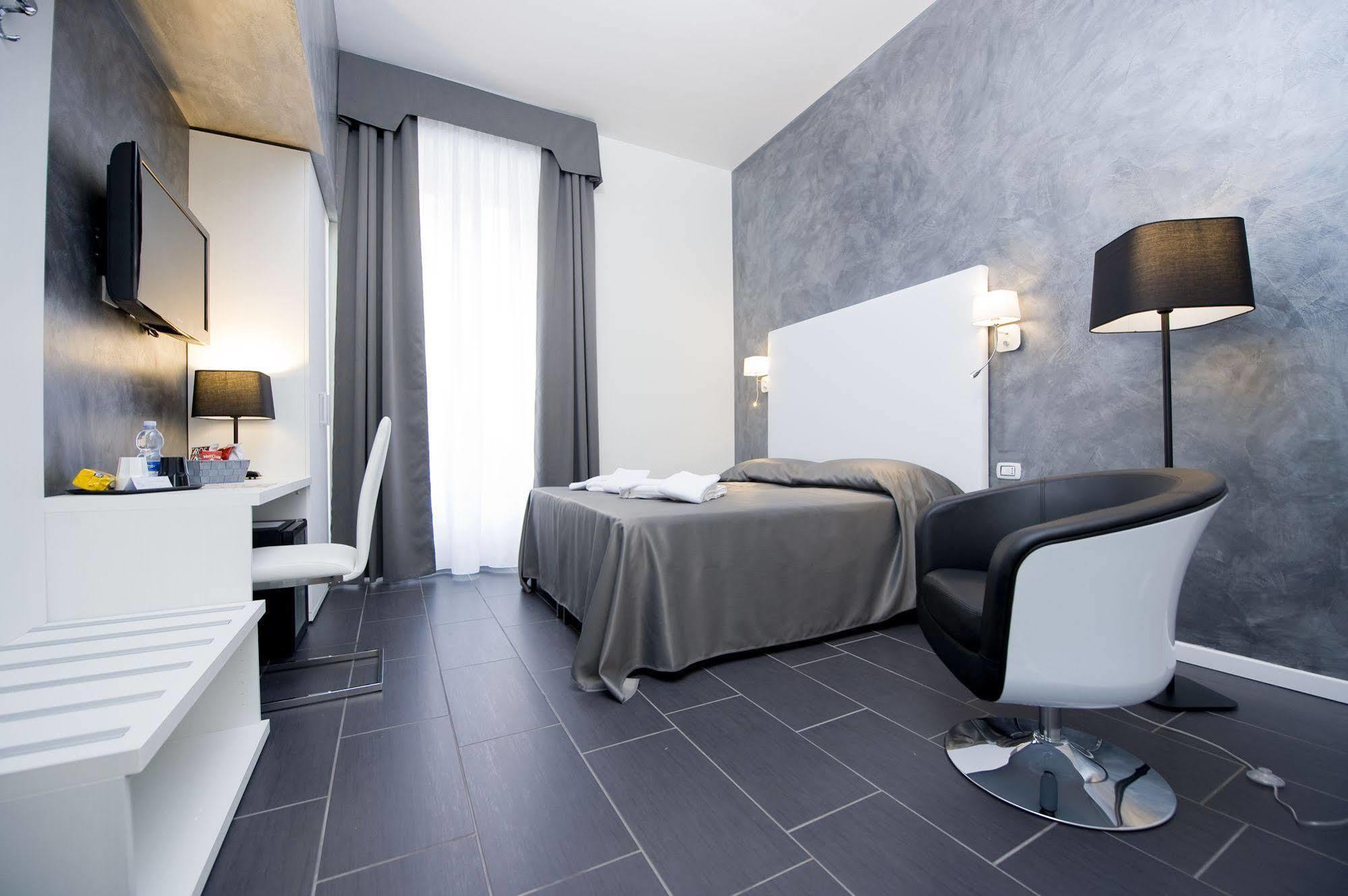 Grey&White Hotel Roma Exterior foto
